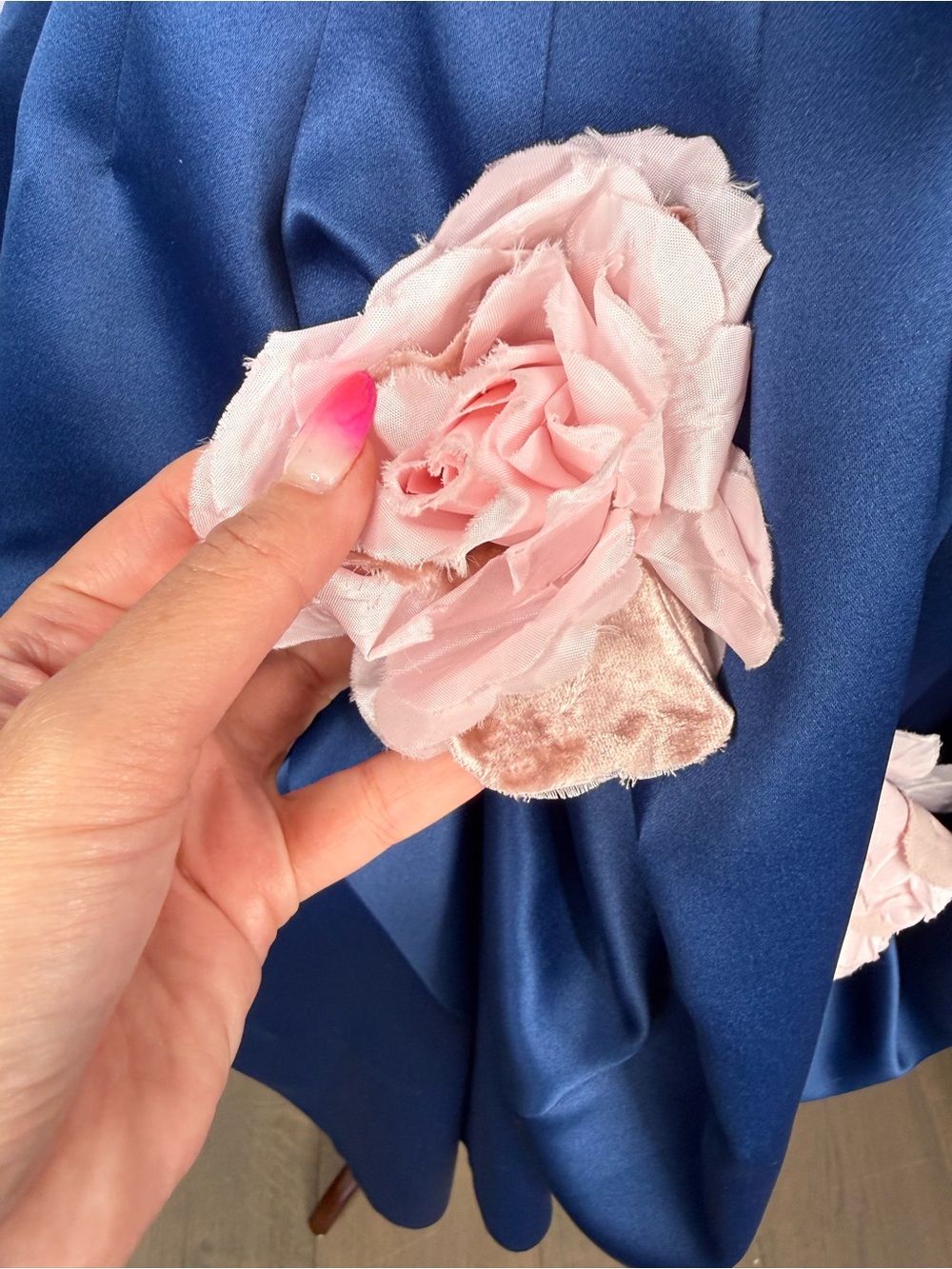 *RARE* Betsey Johnson Vintage Blue Satin Strapless Evening Gown w Pink Roses - Picture 4 of 5